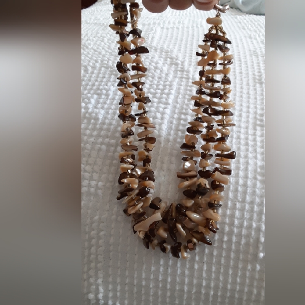 😍 Stunning vintage Les Bernard Inc stone necklace ✨ 😍